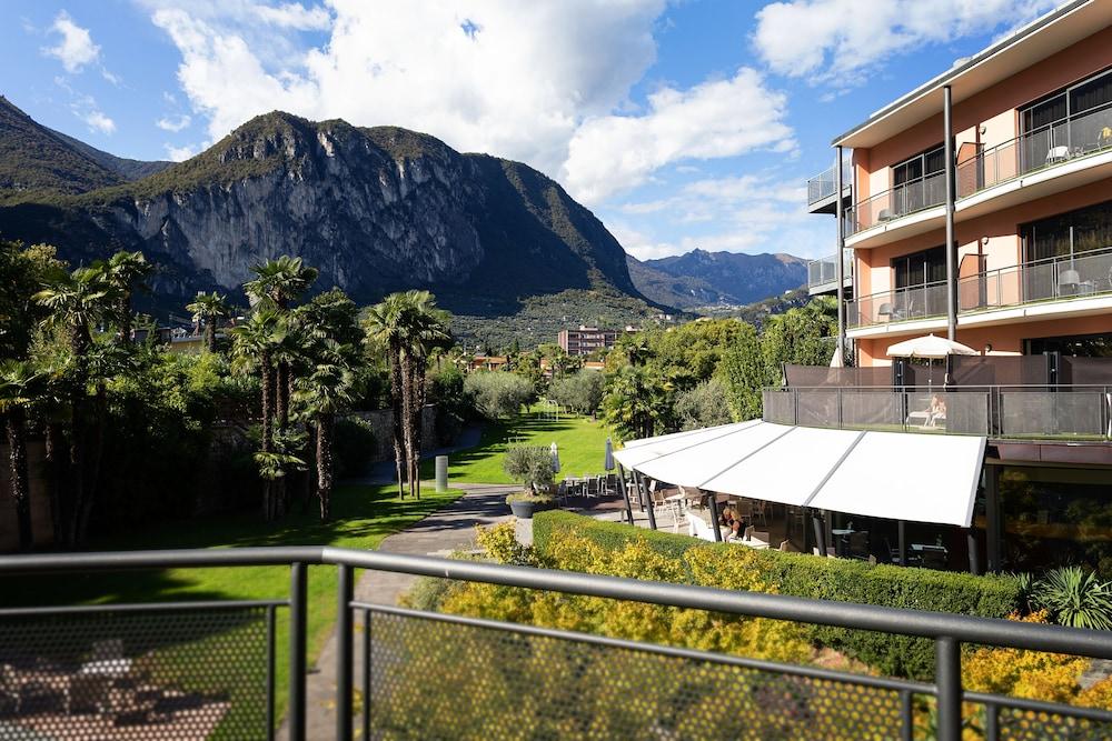 Astoria Resort Riva del Garda Buitenkant foto